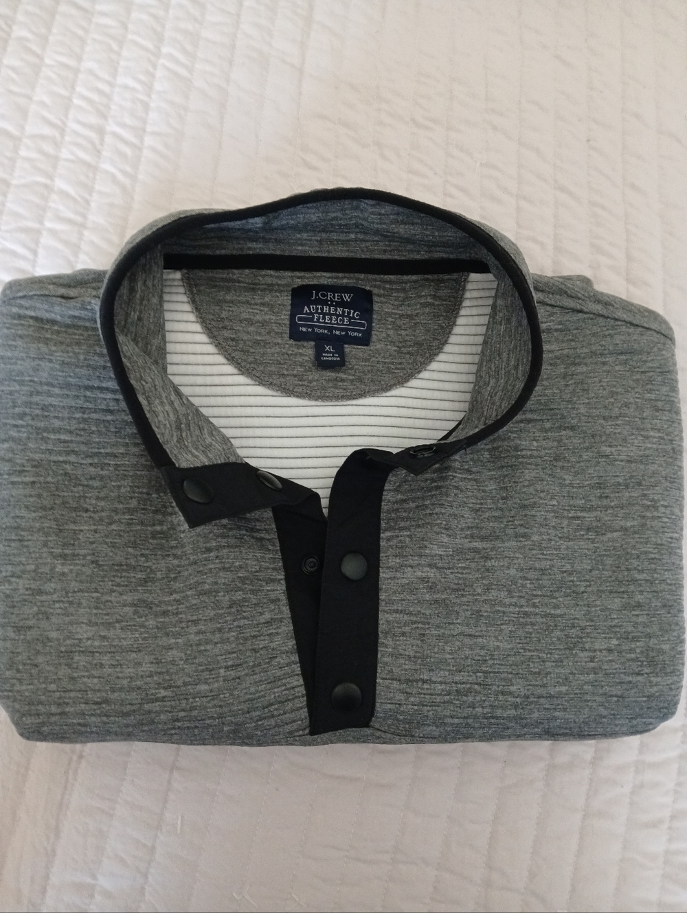 J. Crew Men’s Heather Gray Pullover with 1/4 Black Snap Placket/ Size XL